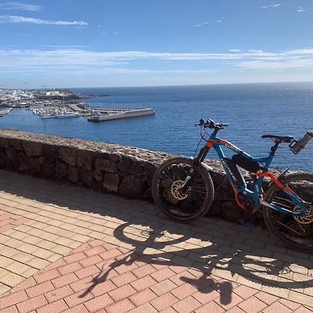 Private Apartment With Mountain And Sea Views, La Asomada, Lanzarote Tías Extérieur photo