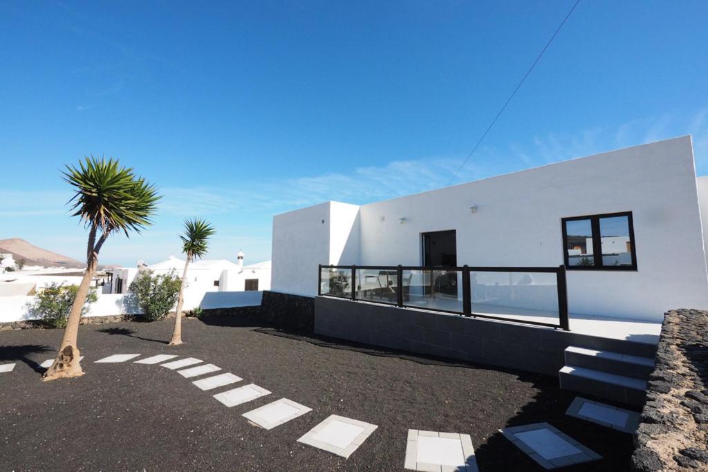 Private Apartment With Mountain And Sea Views, La Asomada, Lanzarote Tías Extérieur photo