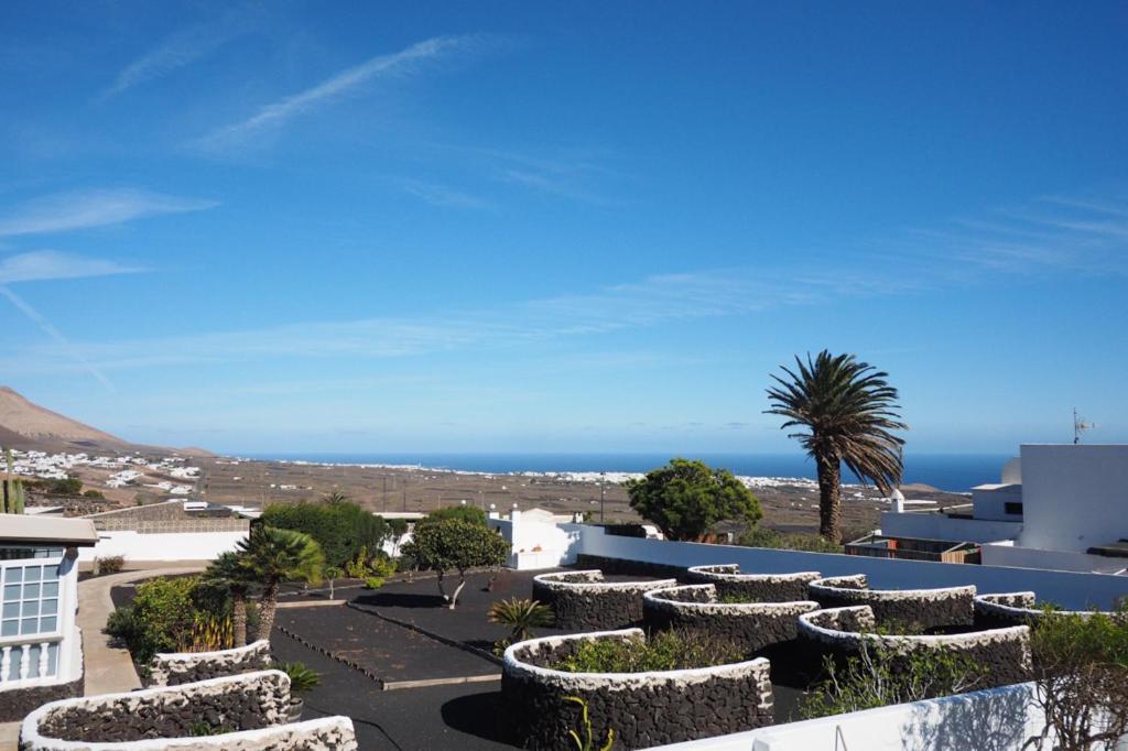 Private Apartment With Mountain And Sea Views, La Asomada, Lanzarote Tías Extérieur photo