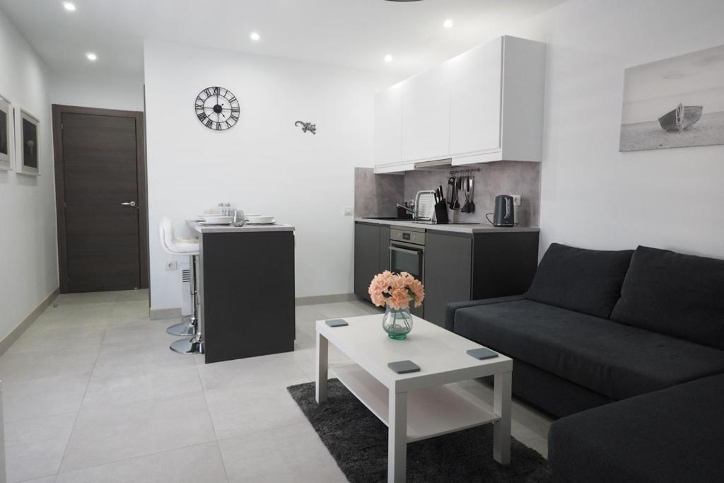 Private Apartment With Mountain And Sea Views, La Asomada, Lanzarote Tías Extérieur photo