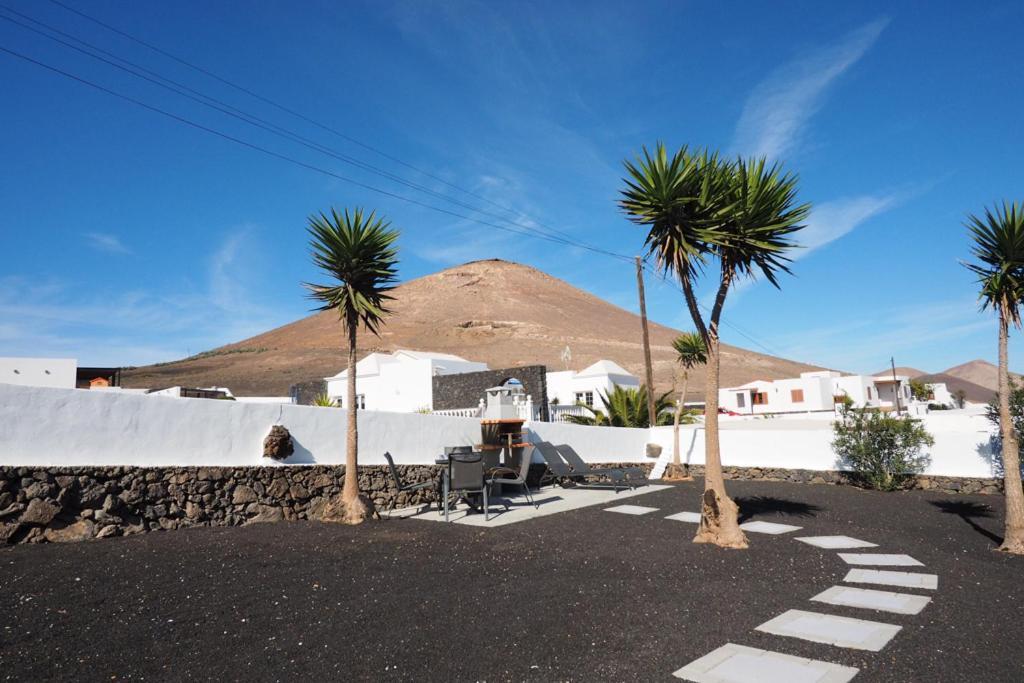 Private Apartment With Mountain And Sea Views, La Asomada, Lanzarote Tías Extérieur photo